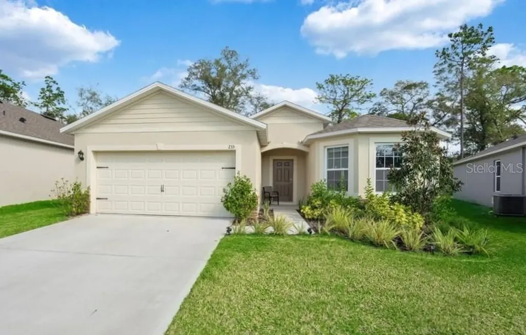 233 Meghan Circle Deland FL 32724