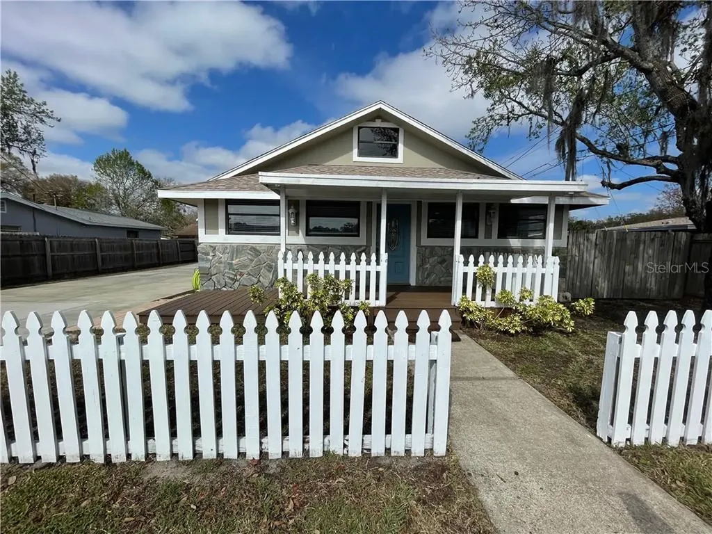 613 6th Street N Safety Harbor FL 34695