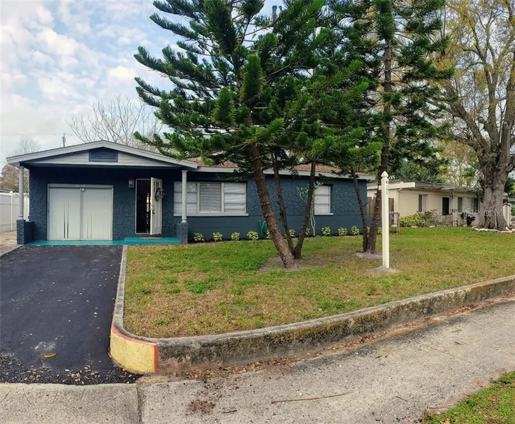 8470 52nd Street N Pinellas Park FL 33781