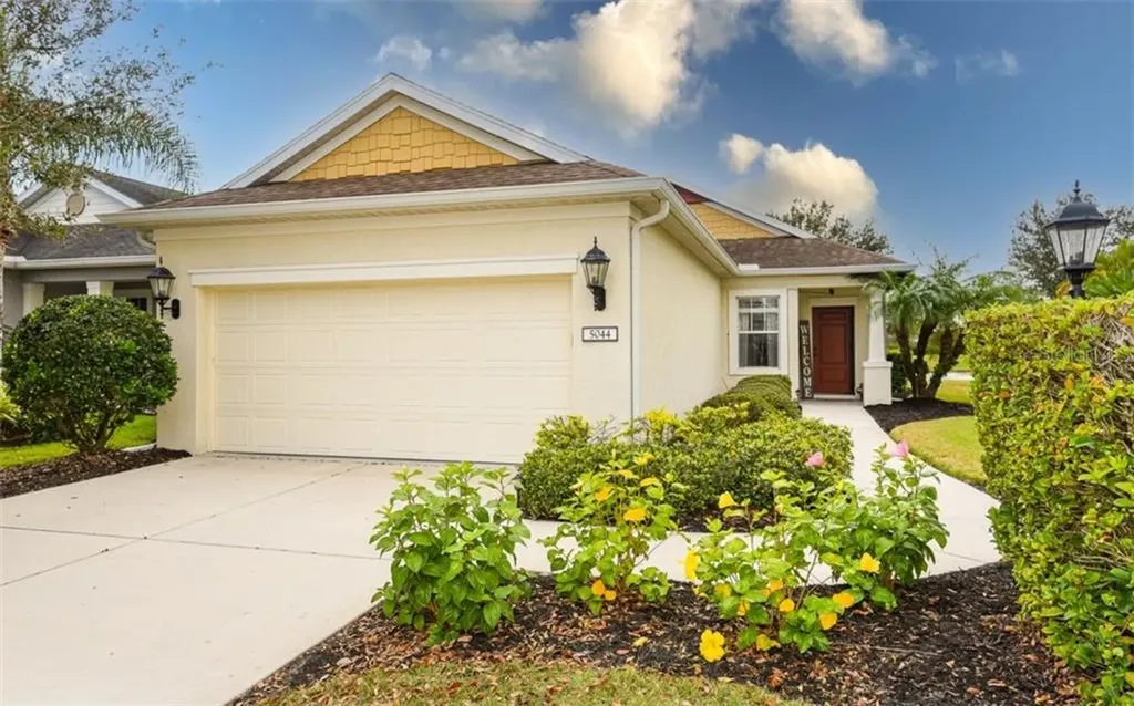 5044 Newport News Circle Bradenton FL 34211