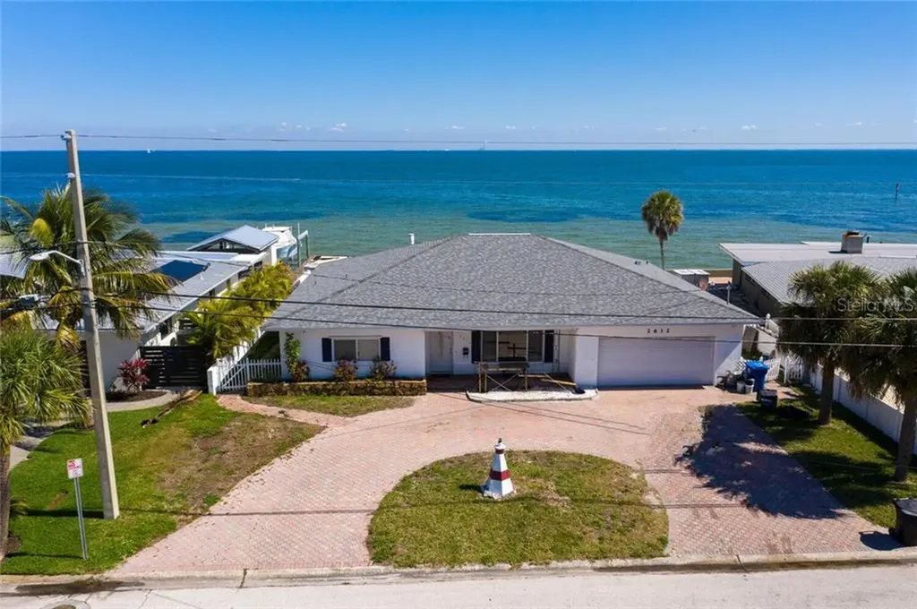 2612 E Bay Isle Drive SE St Petersburg FL 33705