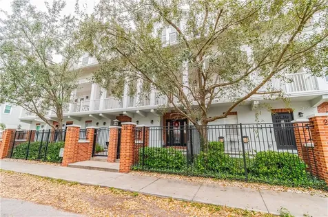 2442 W Mississippi Avenue Tampa FL 33629