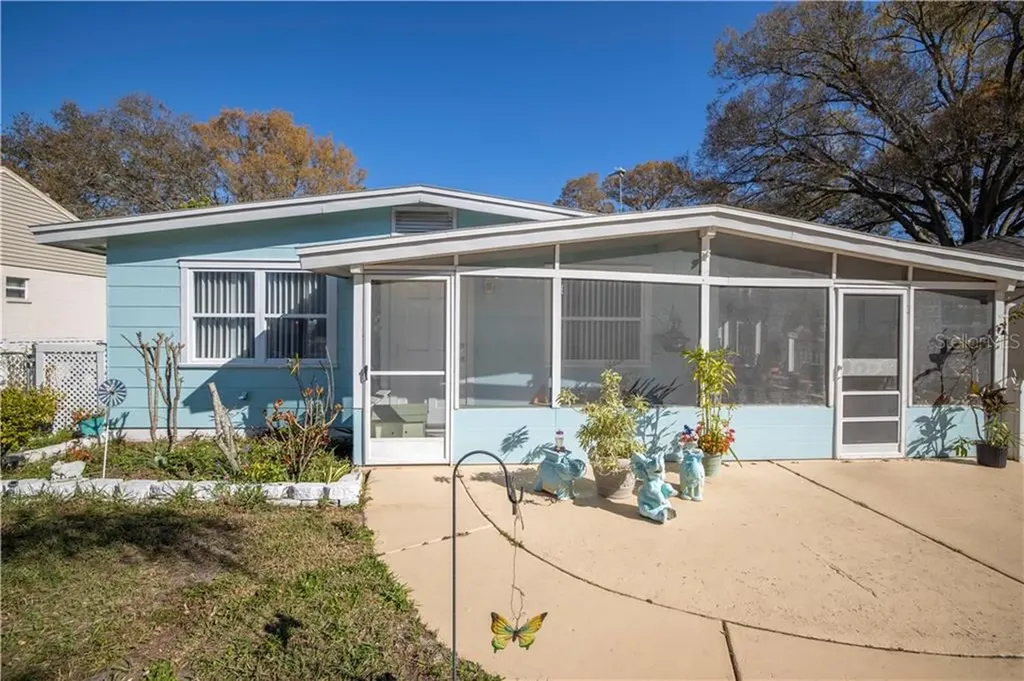 4525 42nd Avenue N St Petersburg FL 33714