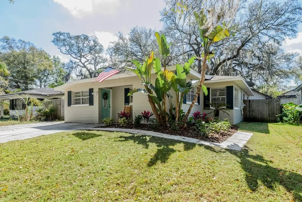 1021 E Crenshaw Street Tampa FL 33604