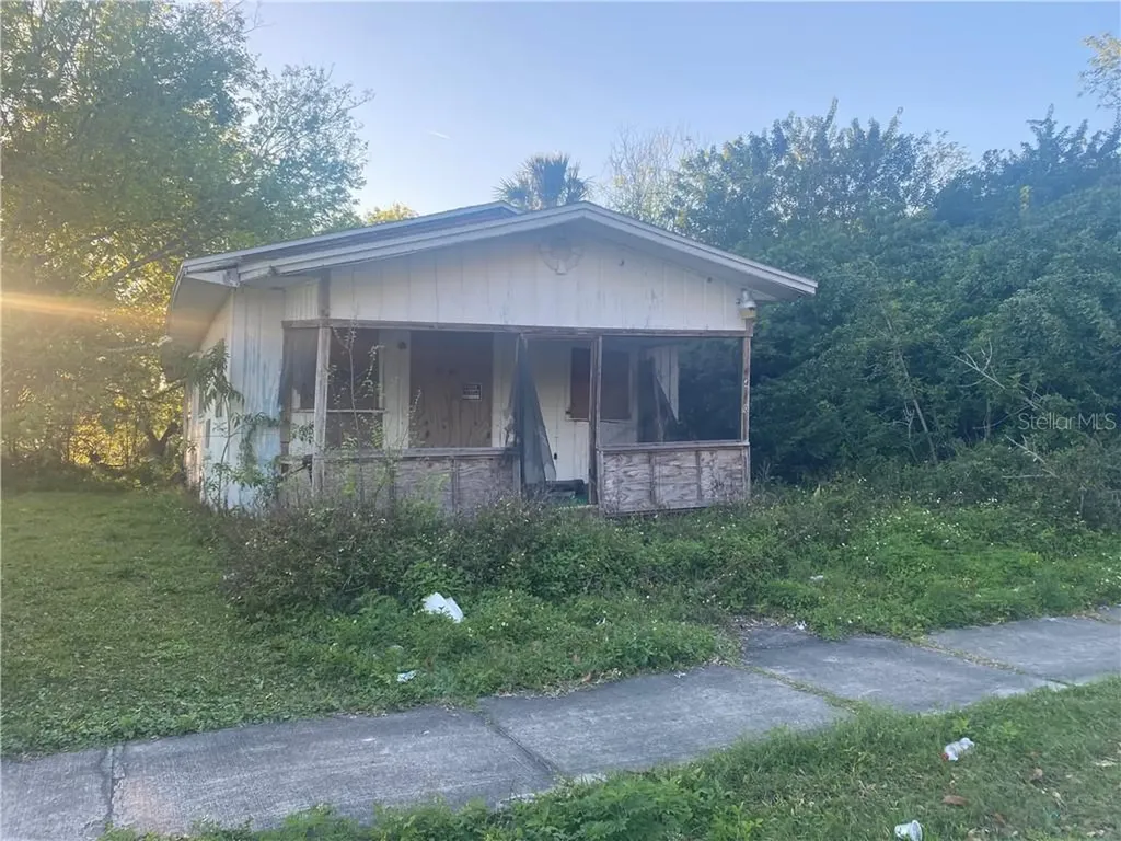 2470 Sipes Avenue Sanford FL 32771