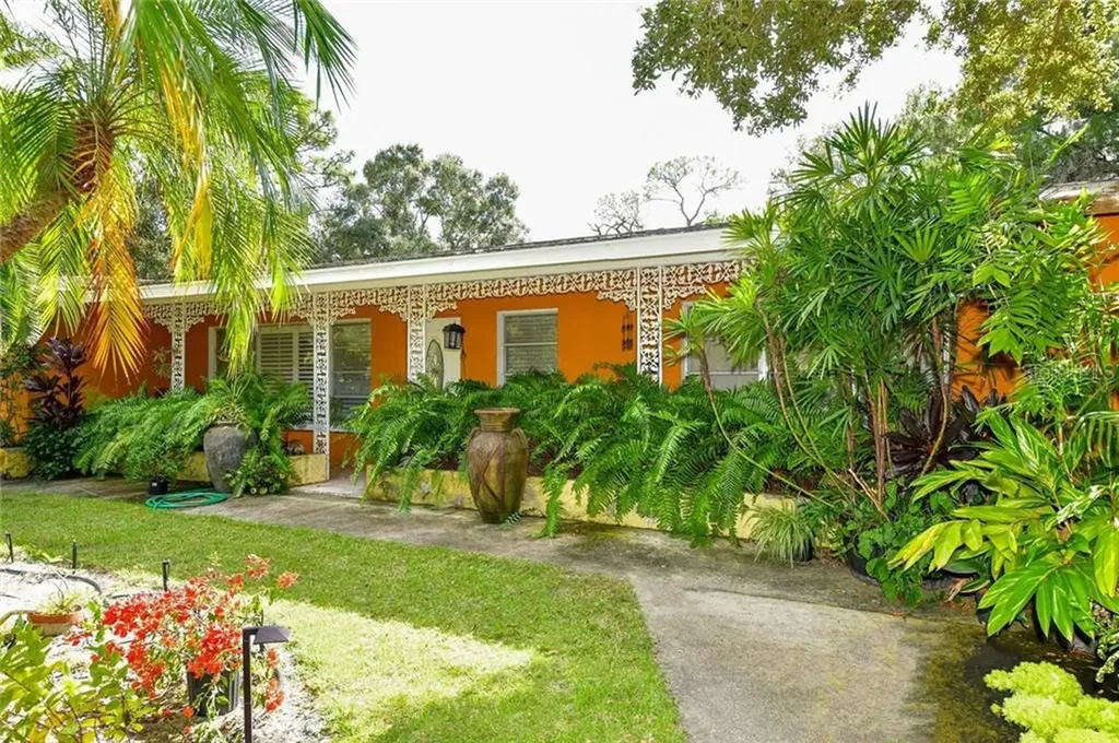 2222 61st Street Sarasota FL 34243