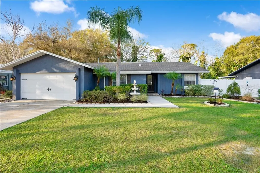 1967 Camelot Court SW Winter Haven FL 33880