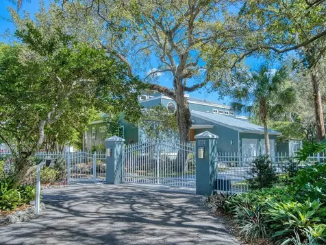 1334 Roberts Bay Lane Sarasota FL 34242