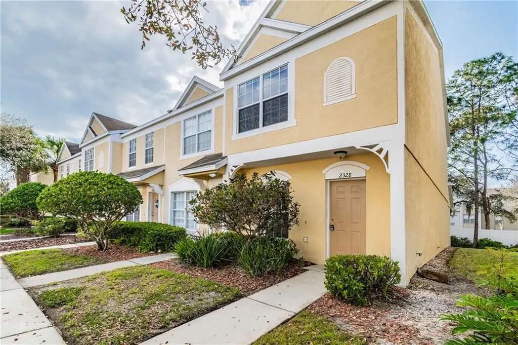 2328 Lake Woodberry Circle Brandon FL 33510