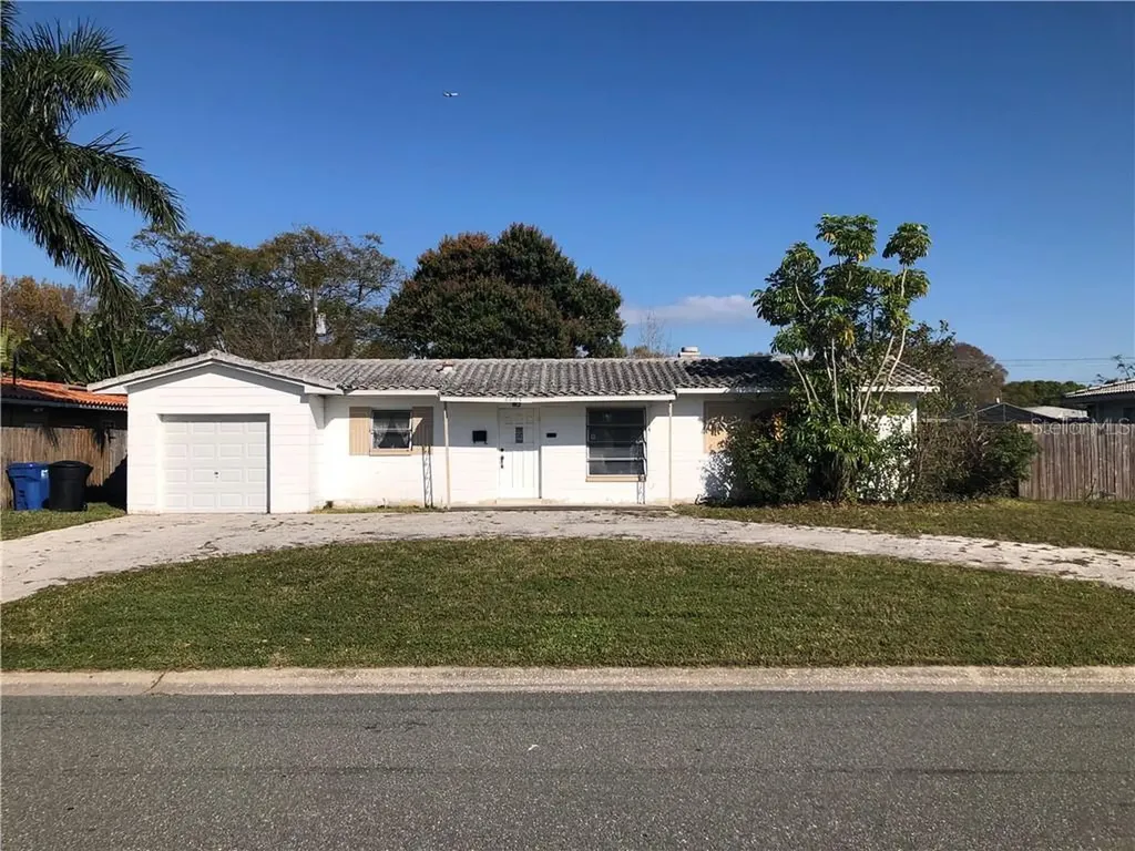 6685 17th Street N St Petersburg FL 33702