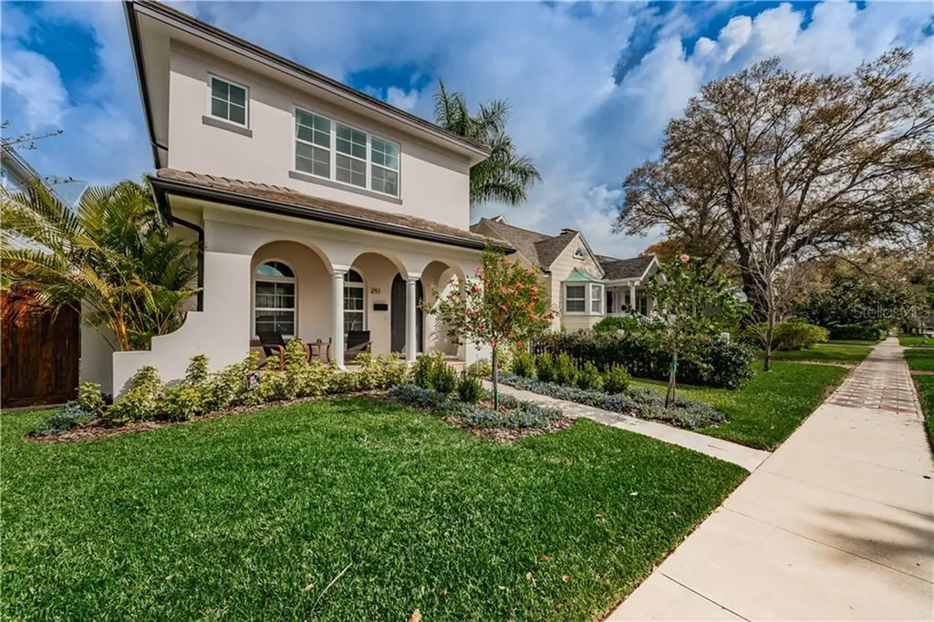 251 18th Avenue NE St Petersburg FL 33704