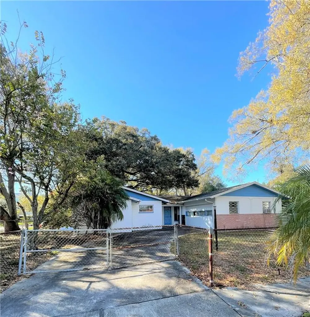 6402 Olympia Avenue Tampa FL 33634
