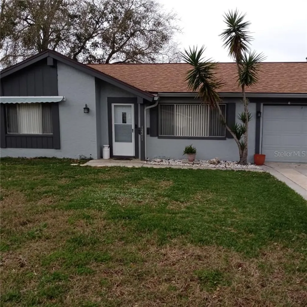 12211 Partridge Hill Row Hudson FL 34667