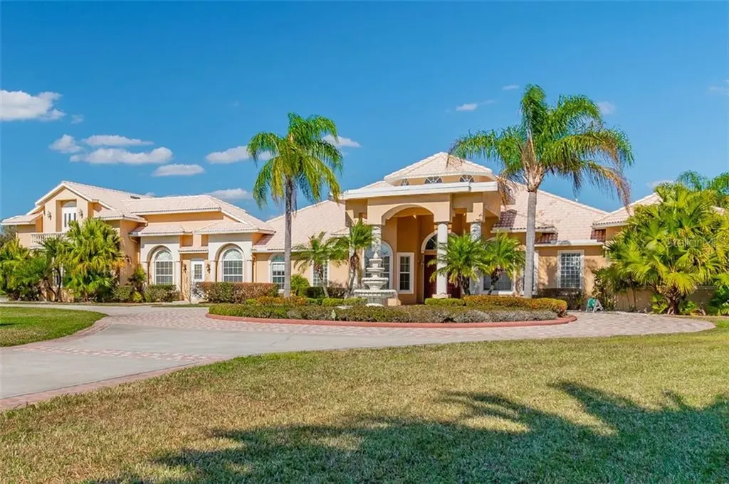 11432 Hammock Oaks Court Lithia FL 33547