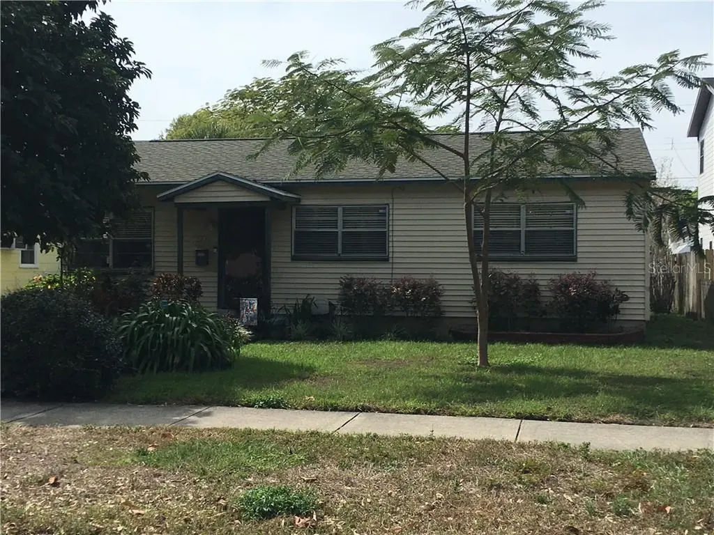 3236 10th Street N St Petersburg FL 33704