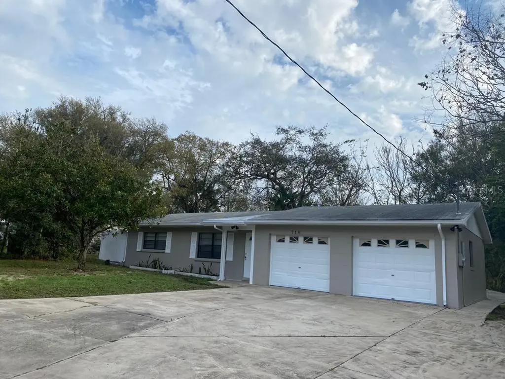 718 Hibiscus Avenue Lake Wales FL 33853
