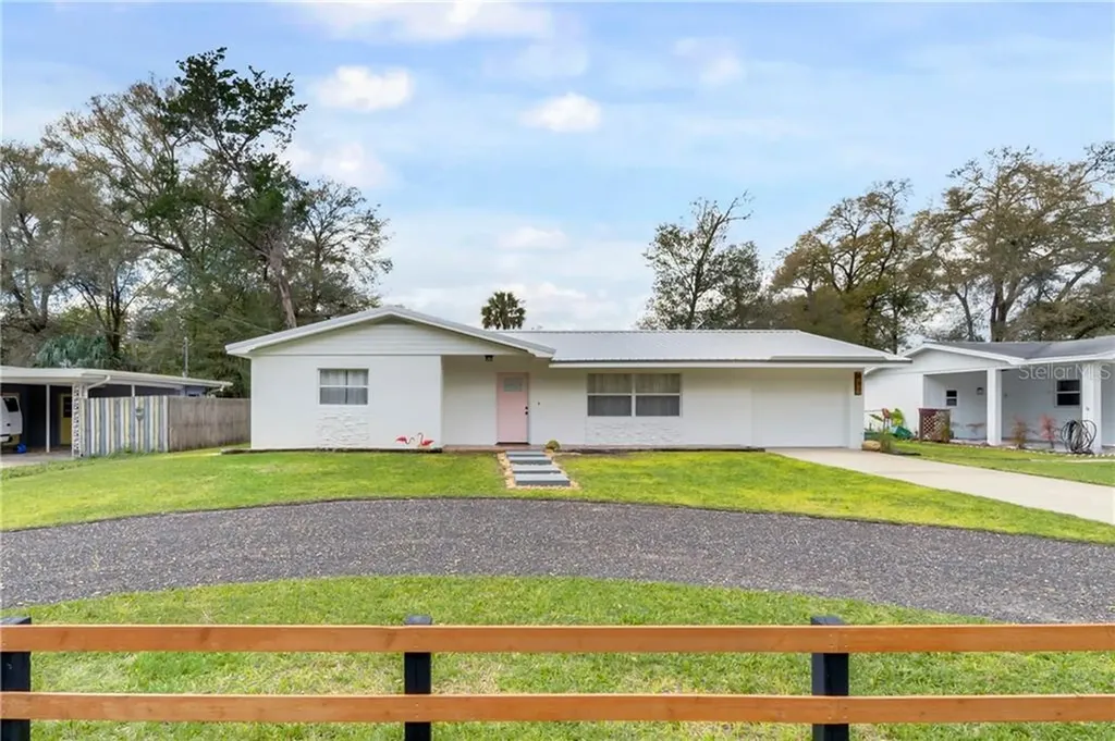 832 S Woodward Avenue Deland FL 32720