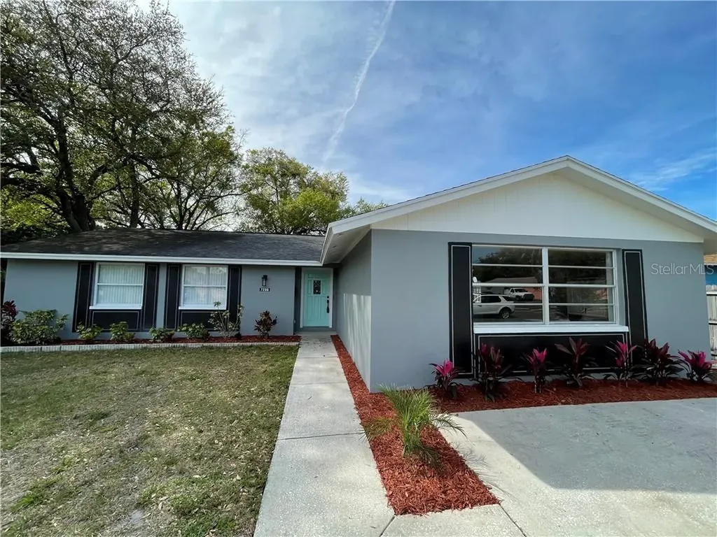 7206 Riverwood Boulevard Tampa FL 33615