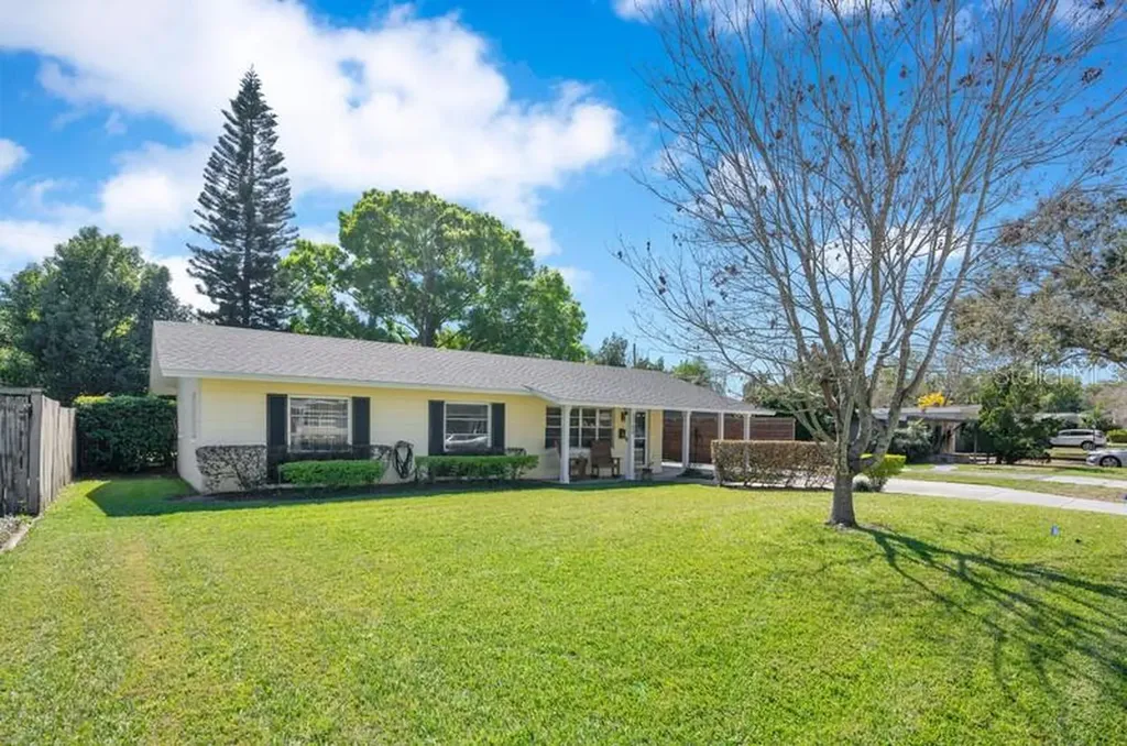 1708 Montcalm Street Orlando FL 32806