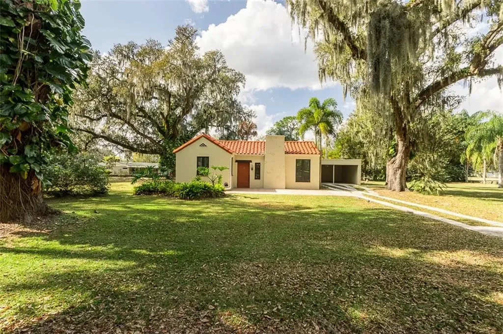 1955 De La Palma Avenue Bartow FL 33830