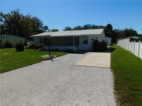 5837 14th Street Zephyrhills FL 33542