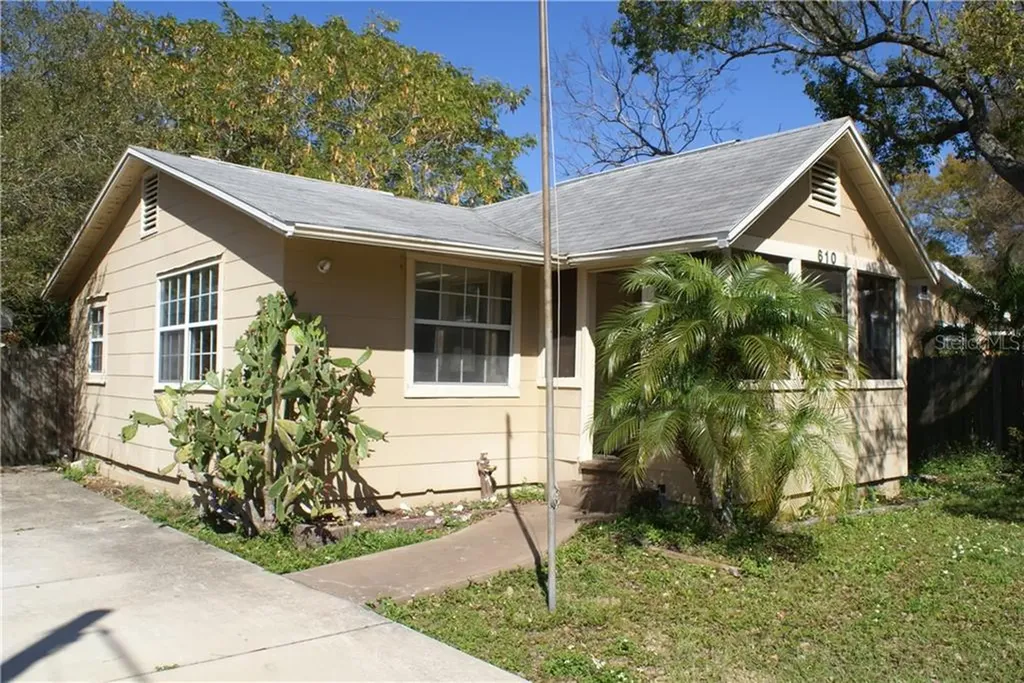 610 13th Avenue NW Largo FL 33770