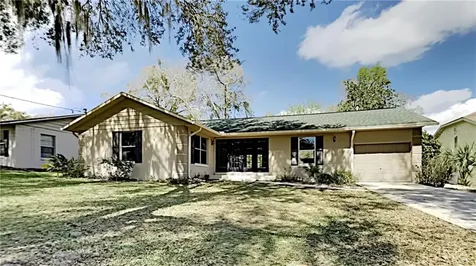 1155 E 5th Avenue Mount Dora FL 32757