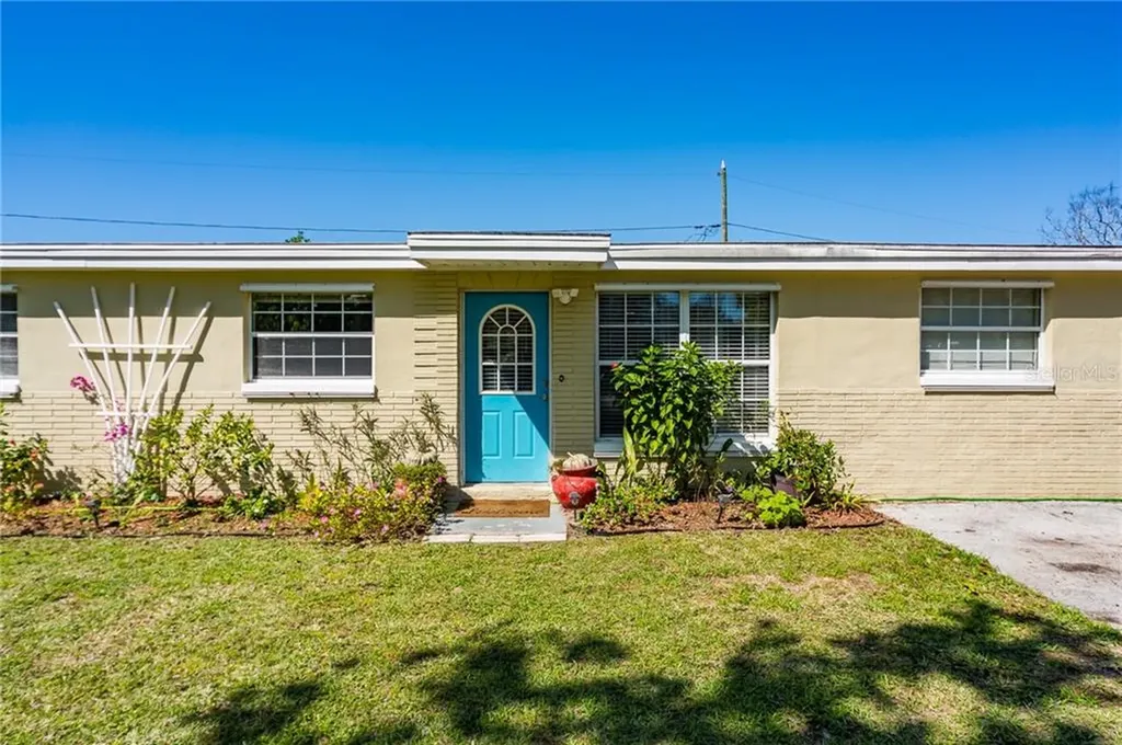9290 86th Street Seminole FL 33777