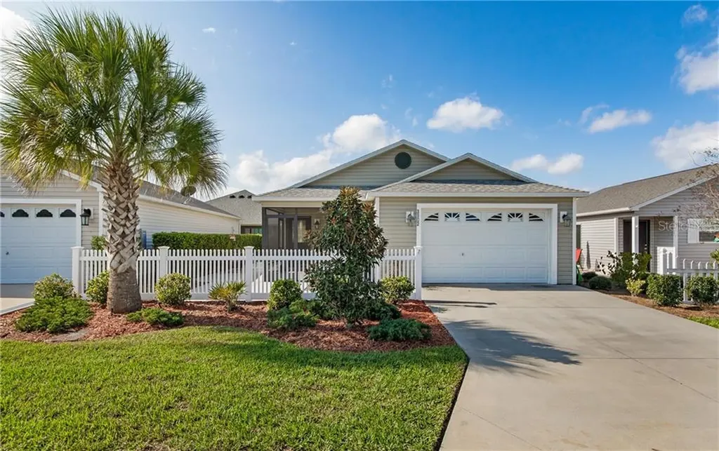 3102 Sabal Palm Avenue The Villages FL 32163