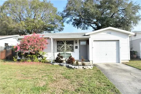 5545 Burlington Avenue N St Petersburg FL 33710
