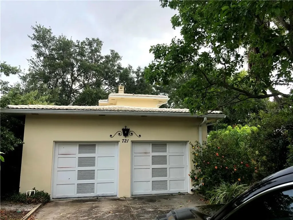 721 Brightwaters Boulevard NE St Petersburg FL 33704