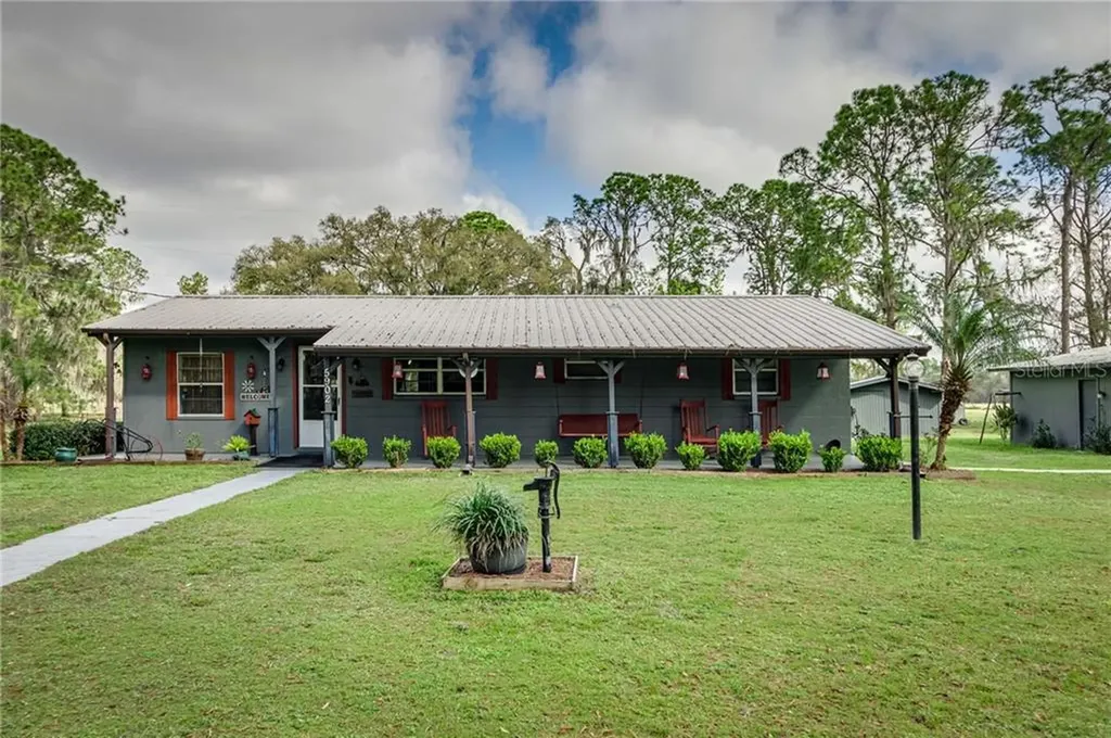 5902 W Knights Griffin Road Plant City FL 33565