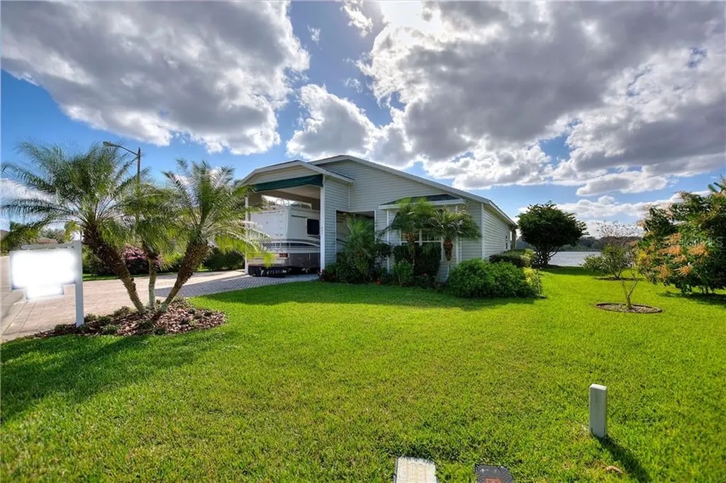 442 Meandering Way Polk City FL 33868