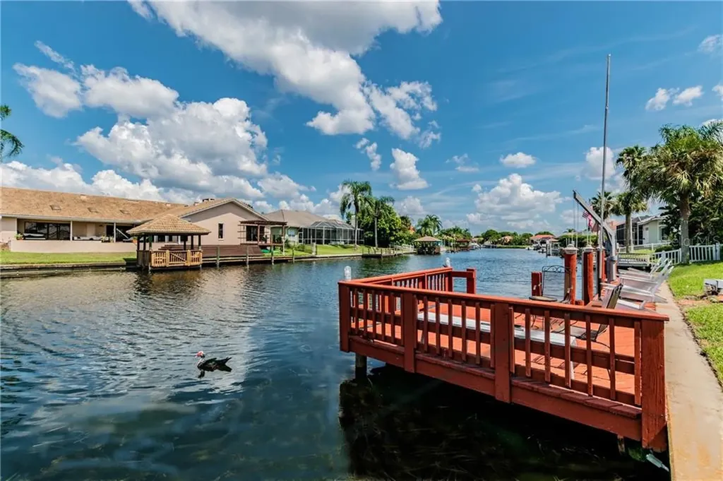 5406 E Longboat Boulevard Tampa FL 33615