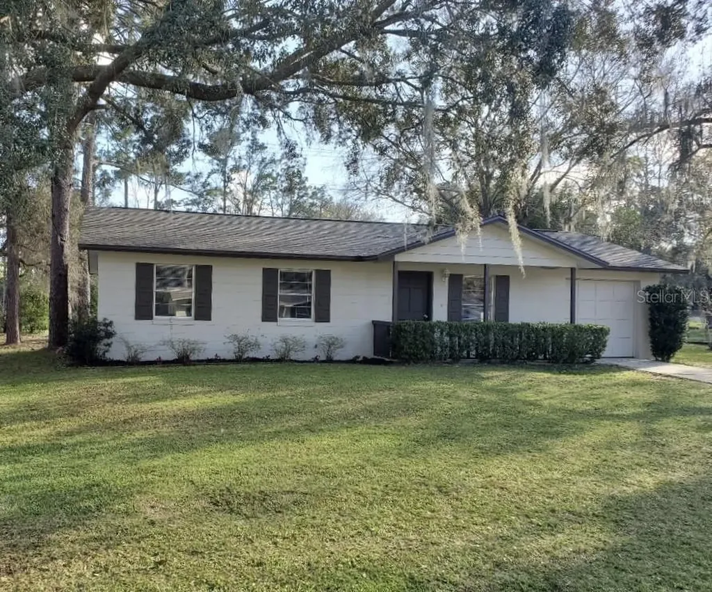 2308 NE 32nd Street Ocala FL 34479
