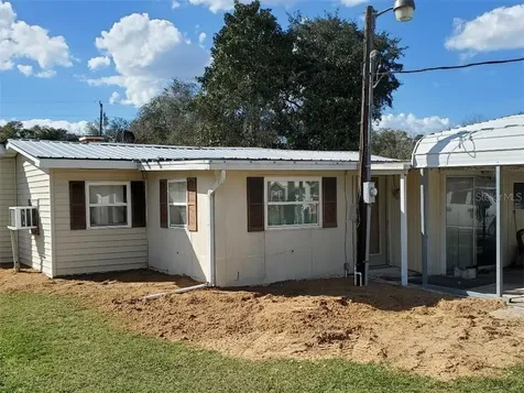 11450 SE 189th Court Ocklawaha FL 32179