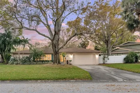 1666 N Dakota Avenue NE St Petersburg FL 33703
