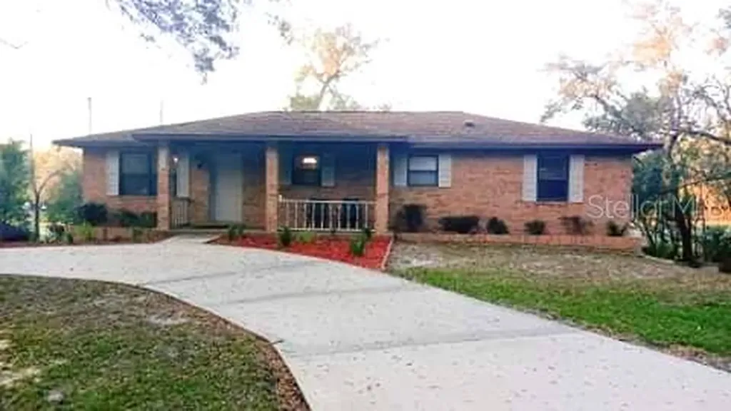 225 Aspen Avenue Orange City FL 32763