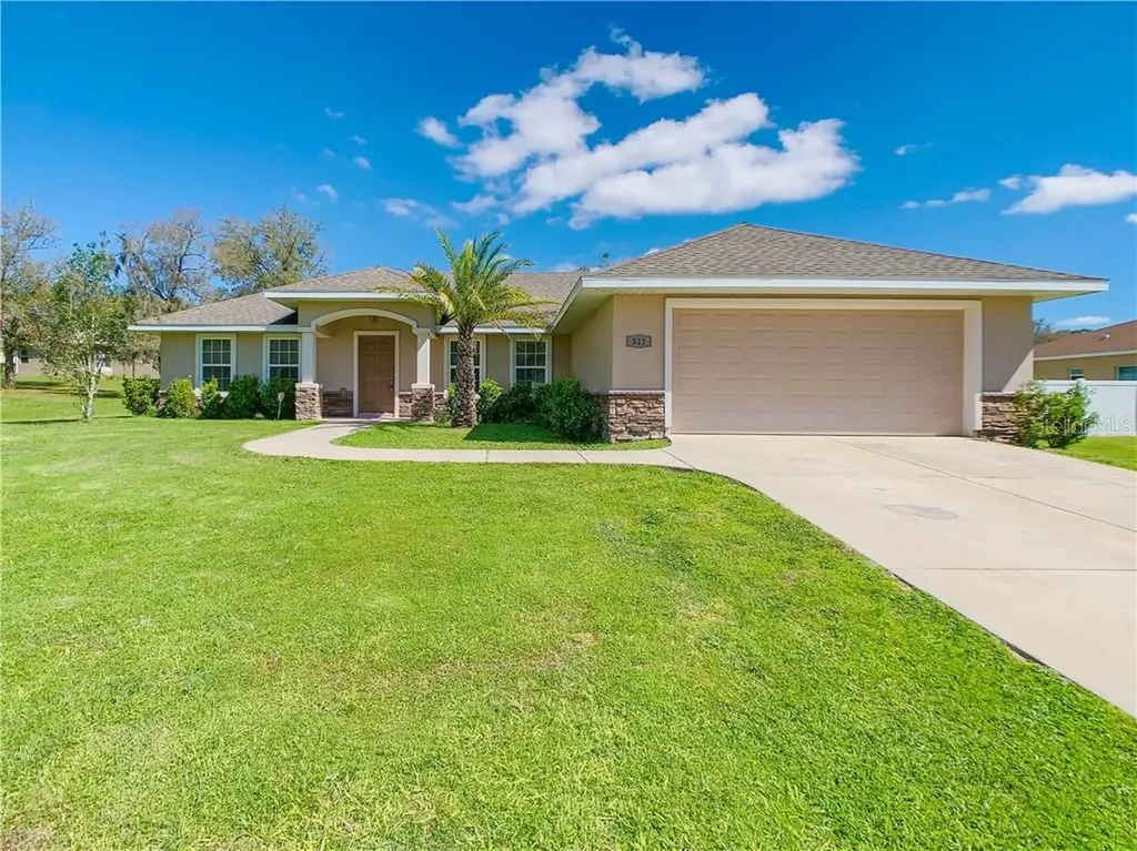 323 Woods Landing Drive Lady Lake FL 32159