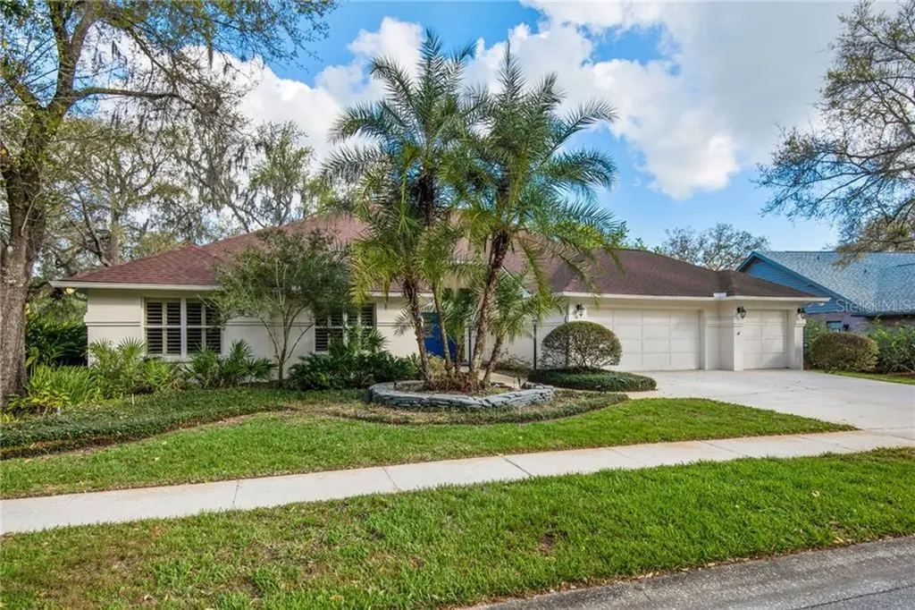 6823 Bluffs Boulevard Temple Terrace FL 33617