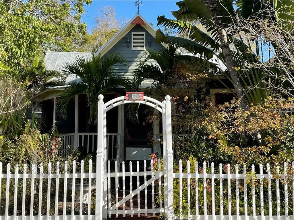 1667 And 1677 Laurel Street Sarasota FL 34236
