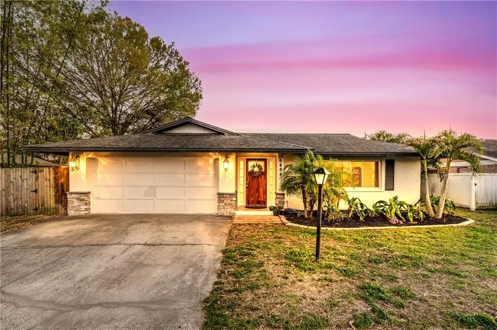 6484 Tarawa Drive Sarasota FL 34241