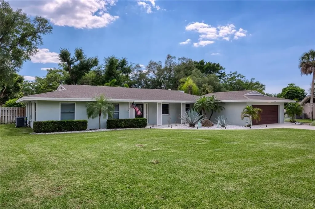 322 Suwanee Avenue Sarasota FL 34243