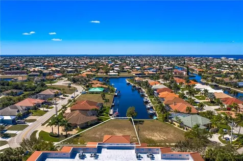 2253 Magdalina Drive Punta Gorda FL 33950
