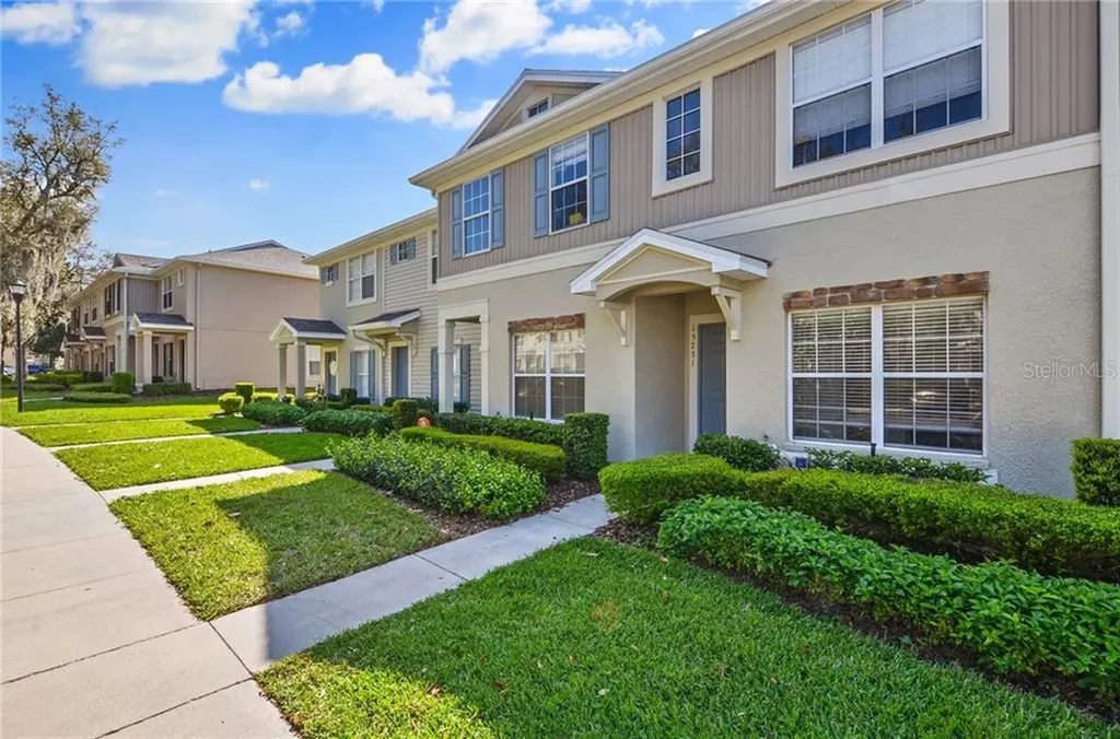 15731 Fishhawk Falls Drive Lithia FL 33547