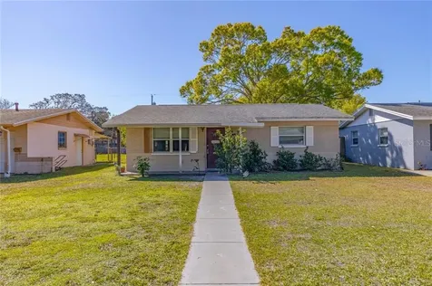 2574 35th Avenue N St Petersburg FL 33713