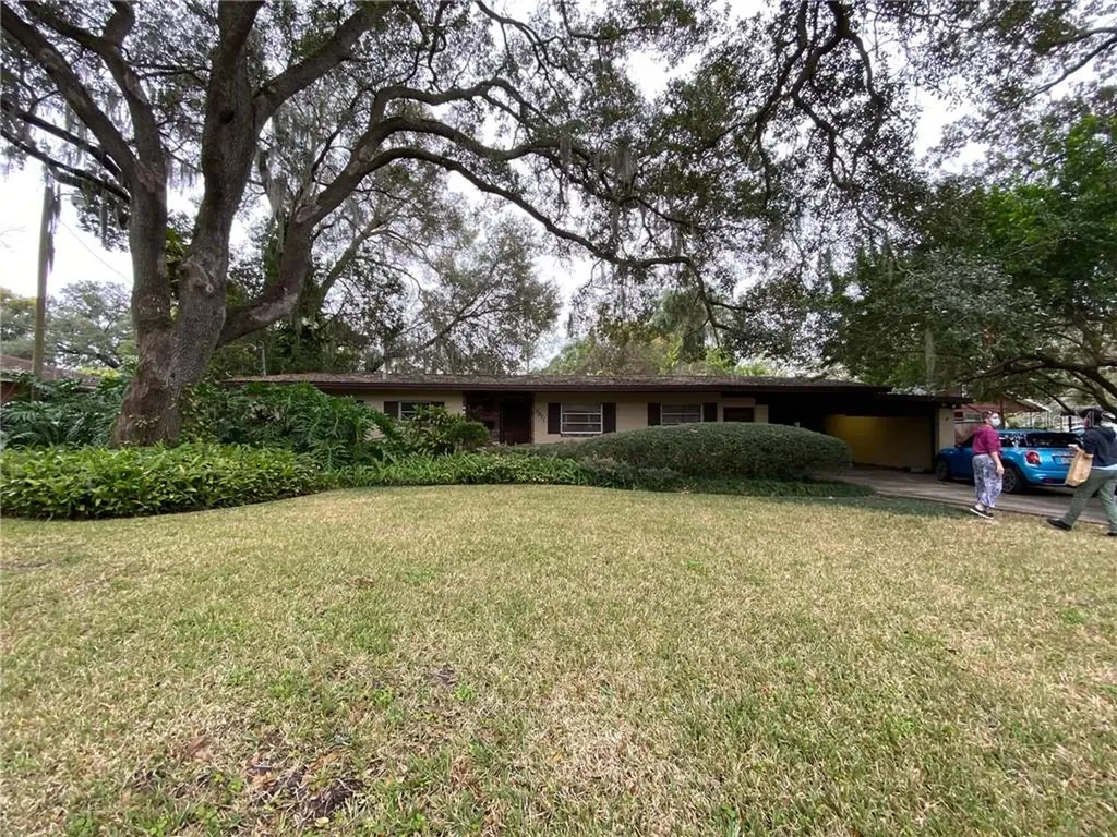 5911 N Otis Avenue Tampa FL 33604