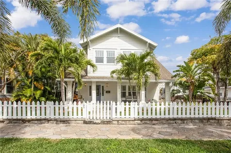 105 6th Avenue N St Petersburg FL 33701