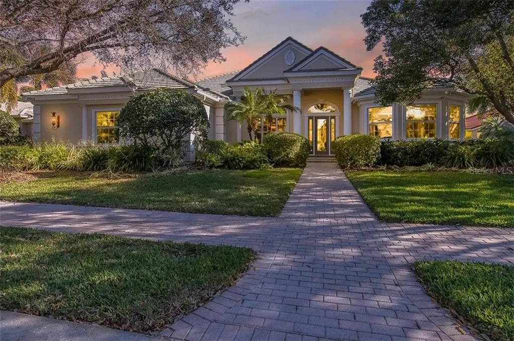 8960 Rocky Lake Court Sarasota FL 34238