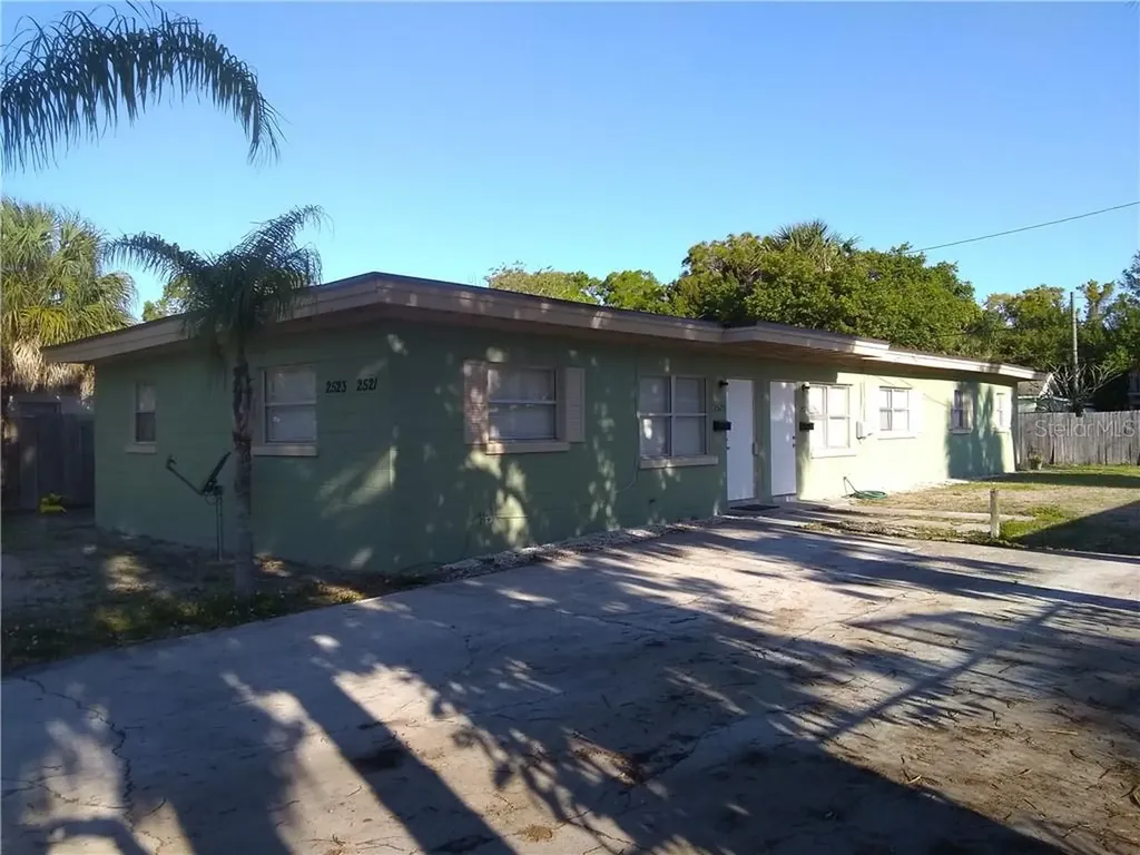 2523 18th Avenue S St Petersburg FL 33712